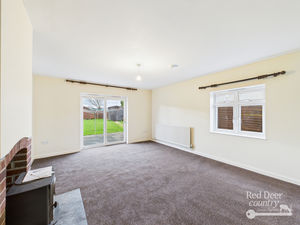 Sitting Room- click for photo gallery
